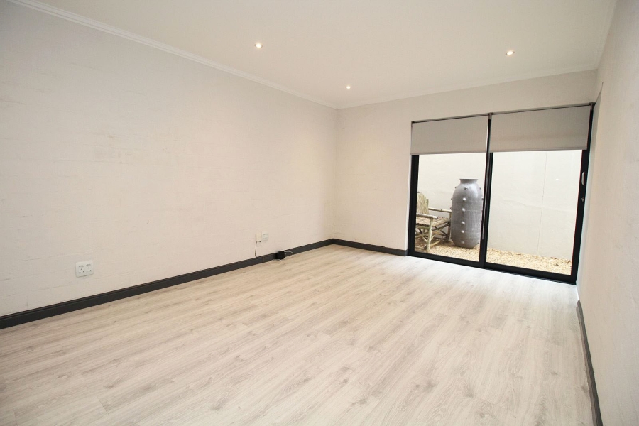3 Bedroom Property for Sale in Calypso Beach Western Cape